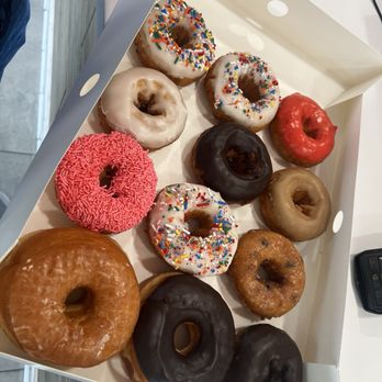 Randy's Donuts - Classic Dozen - Donuts Near Me - Fresno, California Randy's Donuts - Classic Dozen - Donuts Near Me - Fresno, California