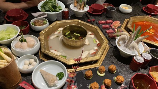 Xiang Zi HotPot by null