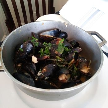 Lisbon Cafe - Mussels apertizer - Portuguese Near Me - Jericho, New York