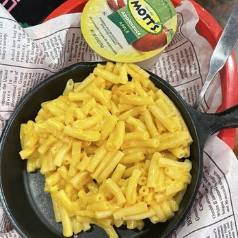 Bubba Gump Shrimp - Overpriced boxed Mac and cheese - Southern Near Me - Gatlinburg, Tennessee