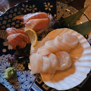 Guu Izakaya Toronto - Assorted sashimi - Japanese Near Me - Toronto, Ontario