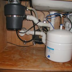 Aqua Sun Water Purification Systems - undersink. nice and clean
