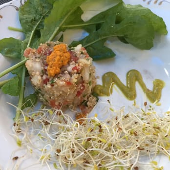 Mercado São Jorge - Quinoa and arugula - Farmers Market Near Me - Florianópolis, South Carolina