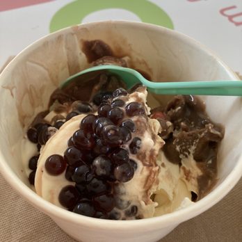 FroYo Frozen Yogurt - Ice Cream & Frozen Yogurt Near Me - Webster Groves, Missouri FroYo Frozen Yogurt - Ice Cream & Frozen Yogurt Near Me - Webster Groves, Missouri