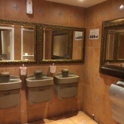 Bar dos Hermanos - Clean and pretty restrooms.