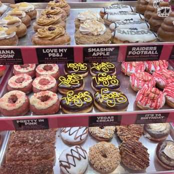 Pinkbox Doughnuts - Donuts Near Me - Primm, Nevada Pinkbox Doughnuts - Donuts Near Me - Primm, Nevada