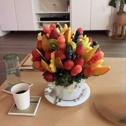 Sun-sational arrangement, size medium. June 2026
