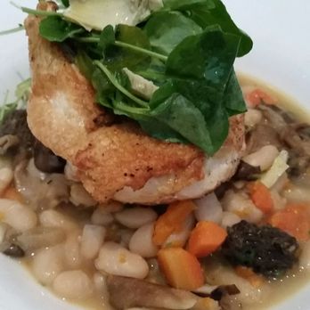 Roots Restaurant and Bar - New American Near Me - Camas, Washington