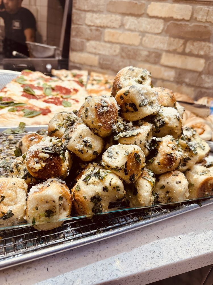 CARNEGIE PIZZA Updated September 2024 508 Photos & 324 Reviews