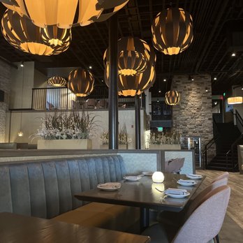 Bella - Lower and upper dining area - Italian Near Me - Maryville, Tennessee