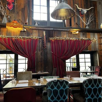 Tap & kitchen - Dining room - Wine Bars Near Me - Oundle, NTH