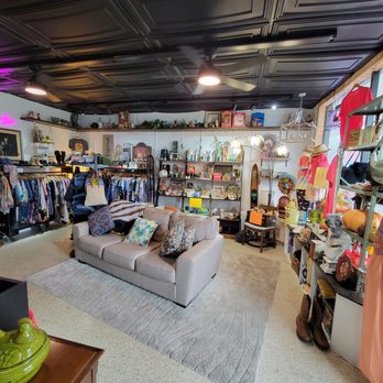 Mount Dora Vintage - Used, Vintage & Consignment Near Me - Mount Dora, Florida Mount Dora Vintage - Used, Vintage & Consignment Near Me - Mount Dora, Florida
