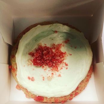 Crumbl - Cerritos - Strawberry ice cream bar - Bakeries Near Me - Cerritos, California Crumbl - Cerritos - Strawberry ice cream bar - Bakeries Near Me - Cerritos, California