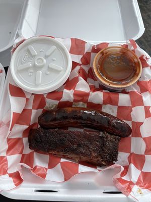 Salty's BBQ by null