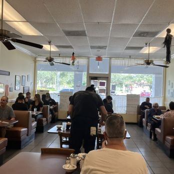 Ally's Comfort Cafe - Packed on a Monday morning at 930 - Diners Near Me - Davie, Florida Ally's Comfort Cafe - Packed on a Monday morning at 930 - Diners Near Me - Davie, Florida