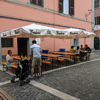Pizzeria del Ghetto - Seating is only outside - Pizza Near Me - Civitavecchia, RM
