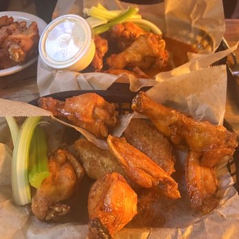 Union Pub - Buffalo Wings - Pubs Near Me - Washington, DC, District of Columbia