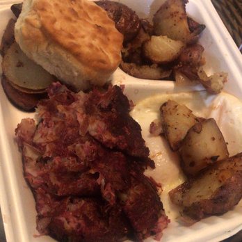 Kihei Caffe - Corned beef Hash - Hawaiian Near Me - Kihei, Hawaii