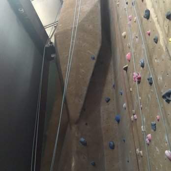 Movement - Sunnyvale - The blue route is really interesting. You have to work yourself into this crevice and "shimmy" your body up the wall. - Climbing Near Me - Sunnyvale, California Movement - Sunnyvale - The blue route is really interesting. You have to work yourself into this crevice and "shimmy" your body up the wall. - Climbing Near Me - Sunnyvale, California