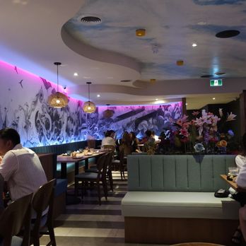 Le Lert - Seating - Thai Near Me - Toronto, Ontario