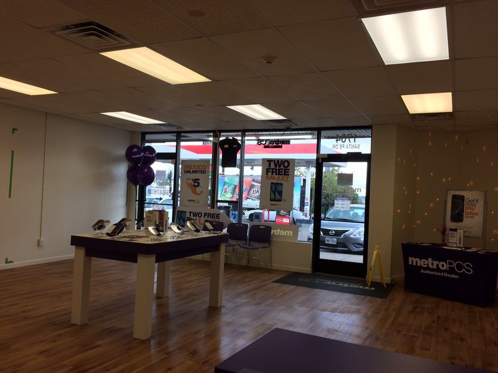 METROPCS 1704 Santa Fe Dr, Pueblo, Colorado Mobile Phone