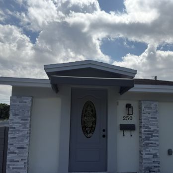 National Awnings Miami - Front door awning - Awnings Near Me - Hialeah, Florida National Awnings Miami - Front door awning - Awnings Near Me - Hialeah, Florida