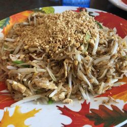 Baan Thai - Pad Thai with chicken
