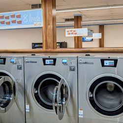 Coin, card, and mobile pay on all machines! #thebestlaundromat