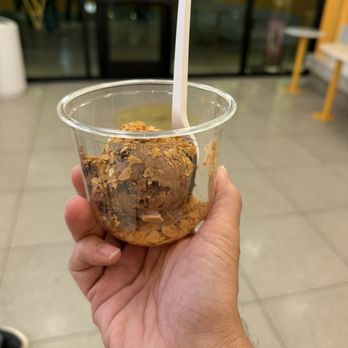 Van Leeuwen - Studio City - Ice Cream & Frozen Yogurt Near Me - Los Angeles, California