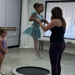 Whirly Twirlies Dance Studio - Leap learning with straight legs