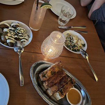 Cadet - Fingerling potatoes, broccoli, focaccia - Bars Near Me - Montreal, Quebec
