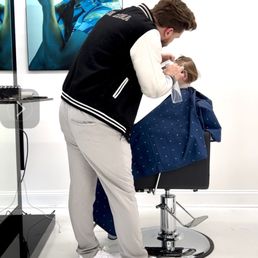 Atypical Mens Grooming: Revolutionary Tips for a Bold Look