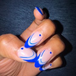 Nails N Beyond - Nails