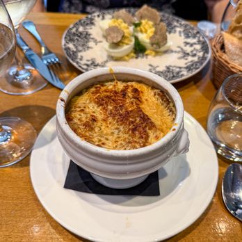 Au Bourguignon du Marais - Onion soup - French Near Me - Paris, 75