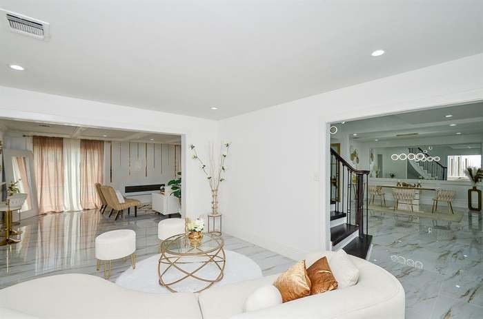 Slide of G&R Remodeling And Roofing