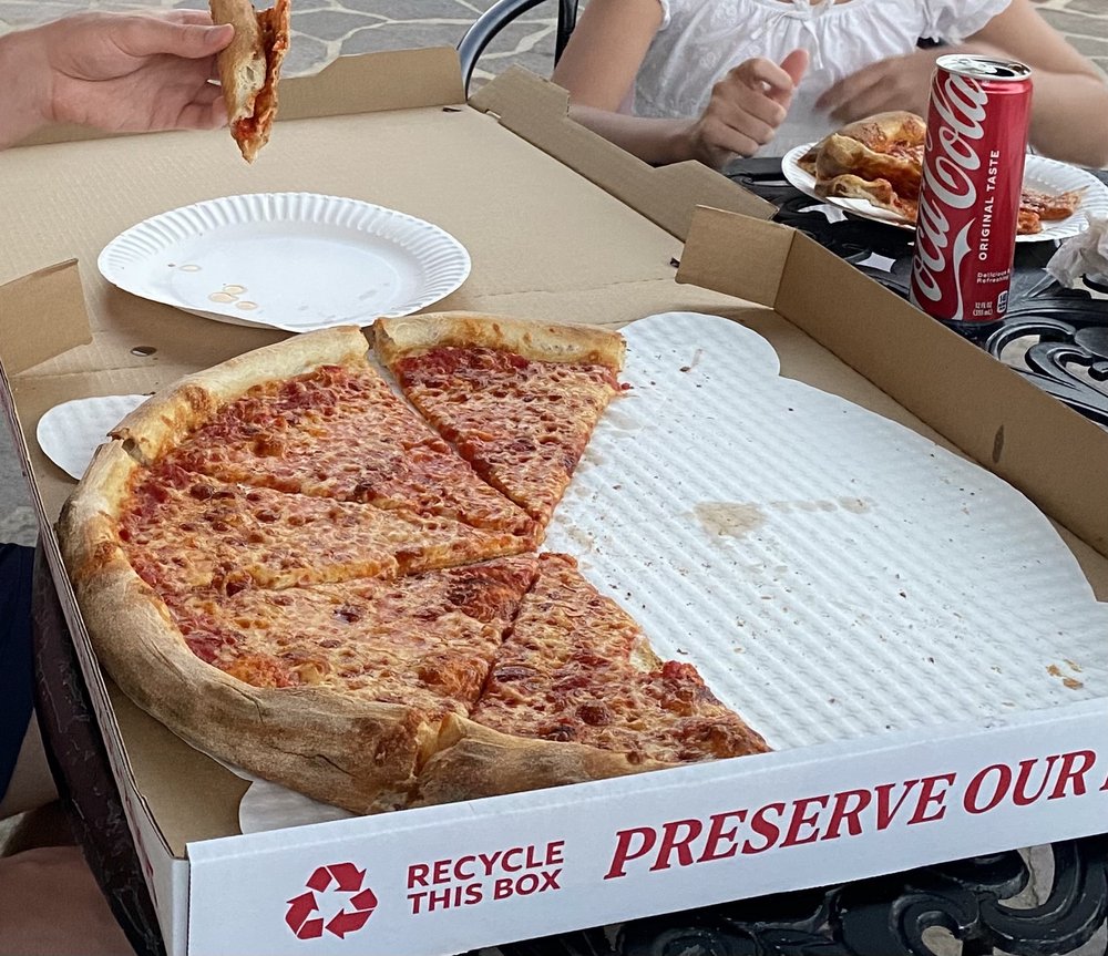 Food from Papa Razzi's Pizza