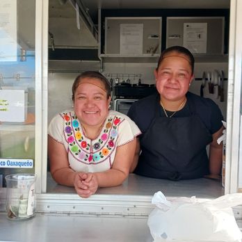 El Taco Oaxaqueno - The masters of the meal themselves! Just two girls trying to make a living! At least the living there trying to make taste really good - Food Trucks Near Me - Johnson City, Tennessee