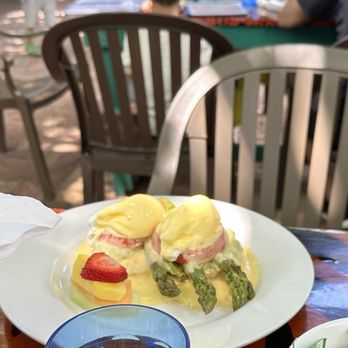 Blue Heaven - Eggs Benedict veggie - Breakfast & Brunch Near Me - Key West, Florida Blue Heaven - Eggs Benedict veggie - Breakfast & Brunch Near Me - Key West, Florida