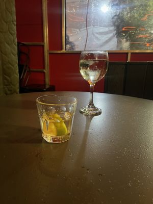 Bunton’s World Famous by null