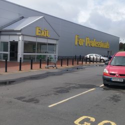 Makro Manchester Store