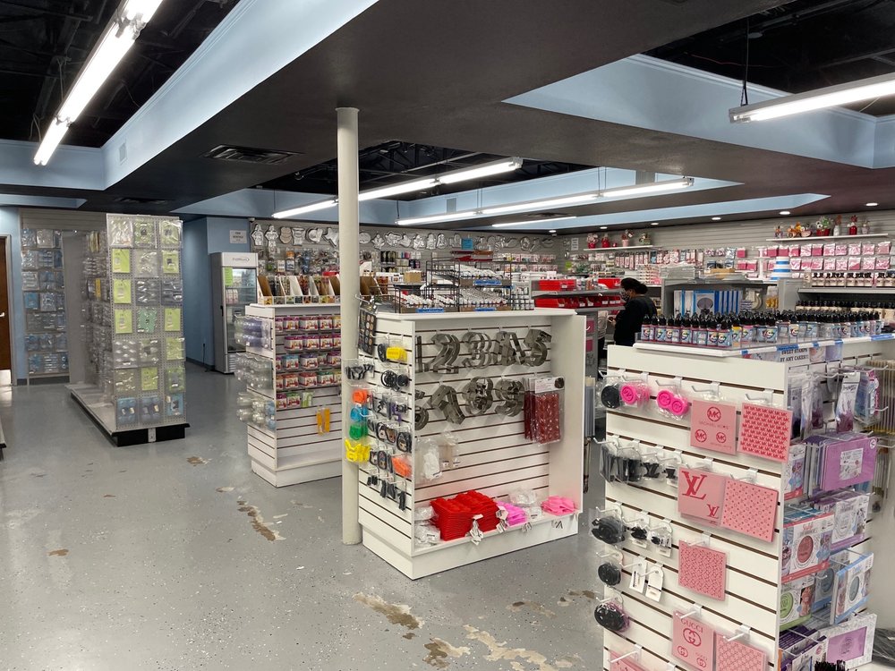 CAKE CAROUSEL Updated September 2024 54 Photos & 53 Reviews 100 S