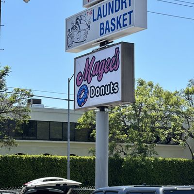 Magee's Donuts by null