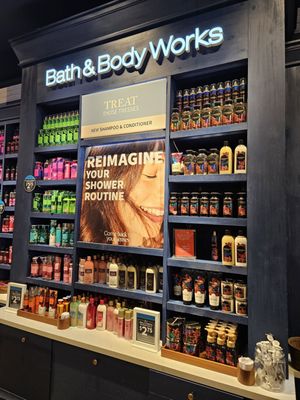 Bath & Body Works by null