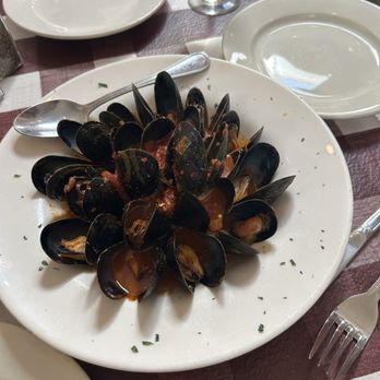 Angeloni's Restaurant & Pizzeria - Mussels Fra Diavlo - Italian Near Me - Caldwell, New Jersey