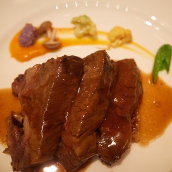 Wing Lei - Winter 2023 Signature Menu:
Braised prime short rib w/ yam puree, cauliflower, shimeji mushroom, five spice soy glaze - Chinese Near Me - Las Vegas, Nevada Wing Lei - Winter 2023 Signature Menu:
Braised prime short rib w/ yam puree, cauliflower, shimeji mushroom, five spice soy glaze - Chinese Near Me - Las Vegas, Nevada