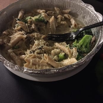 Presto Pasta - Chicken Alfredo, wheat Panini, mushrooms, and broccoli. Already ate some :) - Italian Near Me - Ventura, California Presto Pasta - Chicken Alfredo, wheat Panini, mushrooms, and broccoli. Already ate some :) - Italian Near Me - Ventura, California