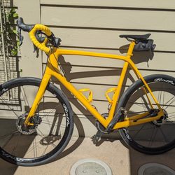 Red's Livermore Body Shop - Trek Boone 9 Bike 2017. Shimano Uoltegra Di2 11 Spd Electronic Shifting Groupset w/ Shimano Hydraulic Brakes, Rolf Prima Vigor Wheels