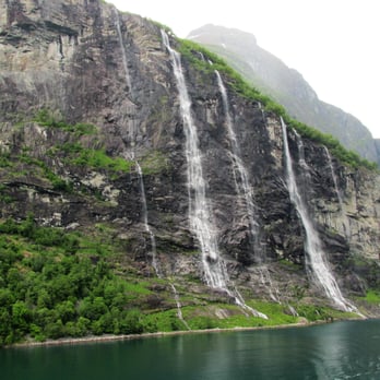 Dei syv søstre - Some very tall sisters - Hiking Near Me