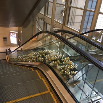 The Shops at North Bridge - Shopping Centers Near Me - Chicago, Illinois