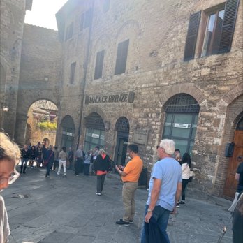 Gelateria Dondoli - Gelato Near Me - San Gimignano, SI